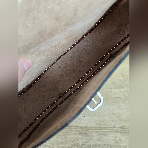 Vintage Handcrafted Leather Bag - Picture 13 of 13